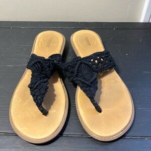 Women’s sandals